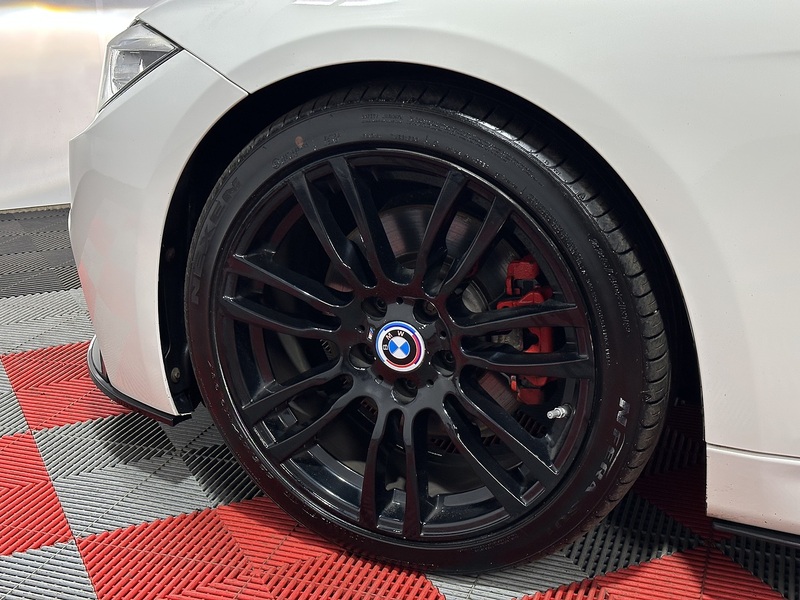 BMW 3 Series 330d M Sport - U1311