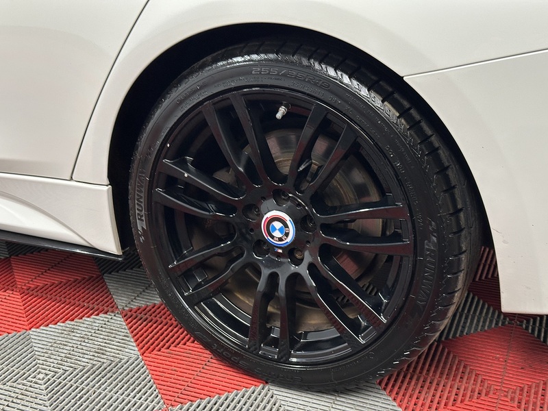 BMW 3 Series 330d M Sport - U1311