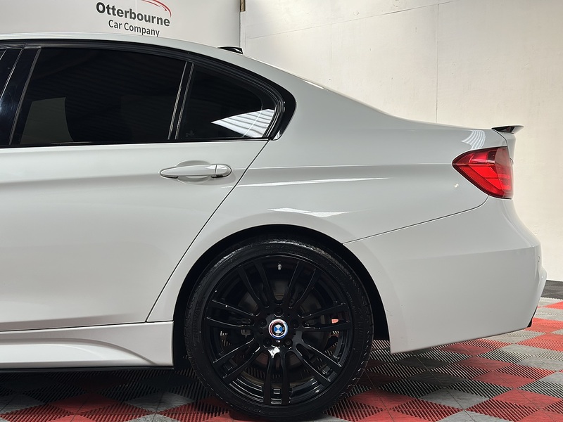 BMW 3 Series 330d M Sport - U1311