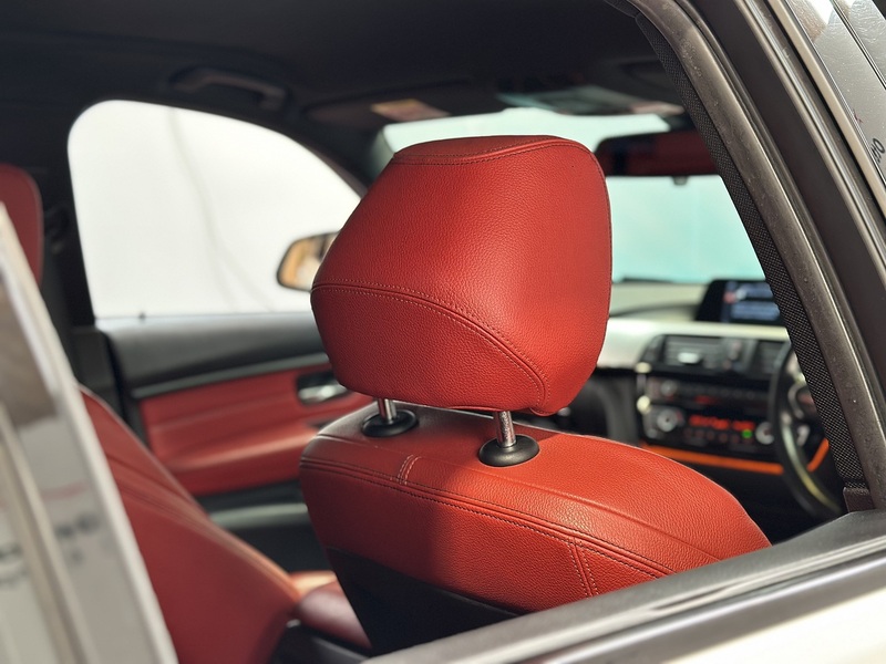 BMW 3 Series 330d M Sport - U1311