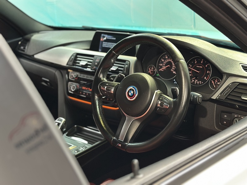 BMW 3 Series 330d M Sport - U1311