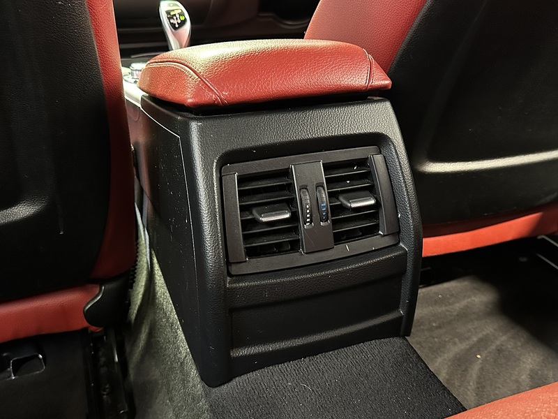 BMW 3 Series 330d M Sport - U1311