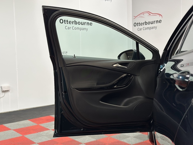 Vauxhall Astra i Turbo SRi Nav - U1329