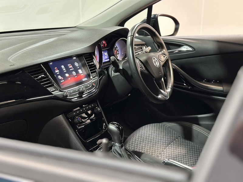 Vauxhall Astra i Turbo SRi Nav - U1329