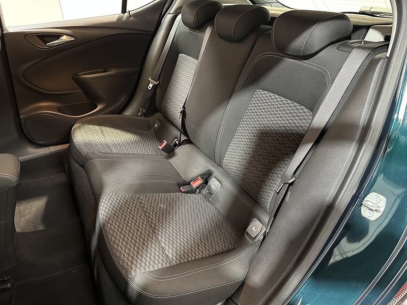 Vauxhall Astra i Turbo SRi Nav - U1329