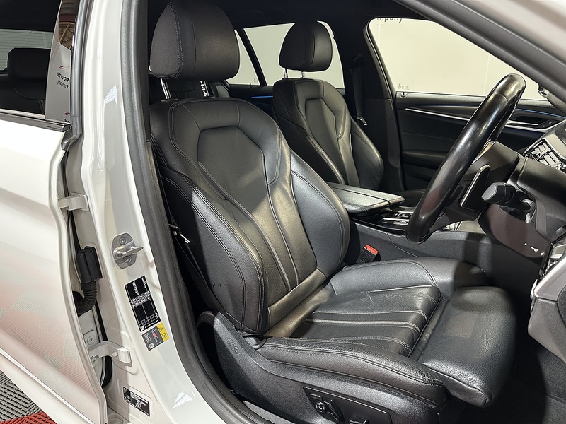 BMW 5 Series 530e M Sport - U1339
