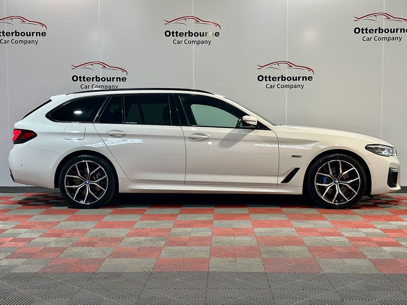 BMW 5 Series 530e M Sport - U1339