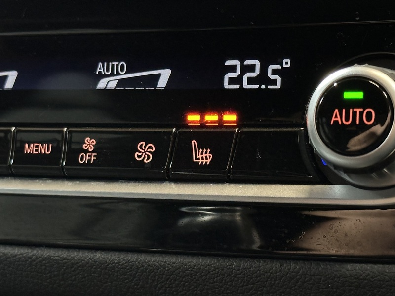 BMW 5 Series 530e M Sport - U1339