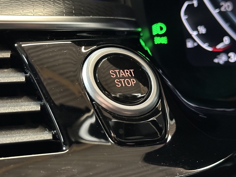 BMW 5 Series 530e M Sport - U1339
