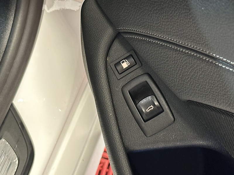BMW 5 Series 530e M Sport - U1339