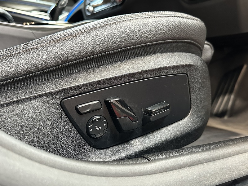 BMW 5 Series 530e M Sport - U1339