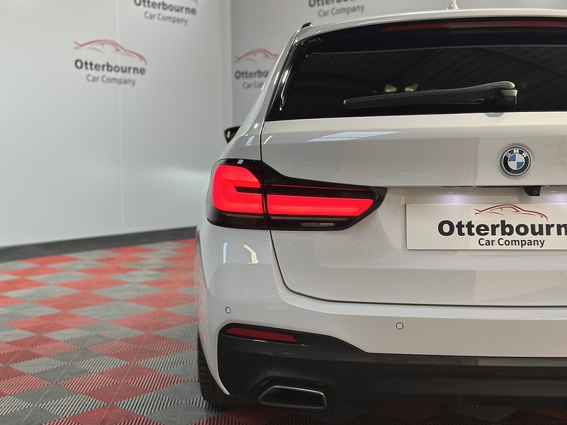 BMW 5 Series 530e M Sport - U1339