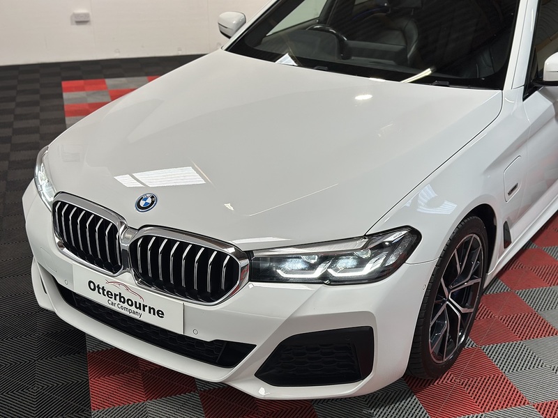 BMW 5 Series 530e M Sport - U1339