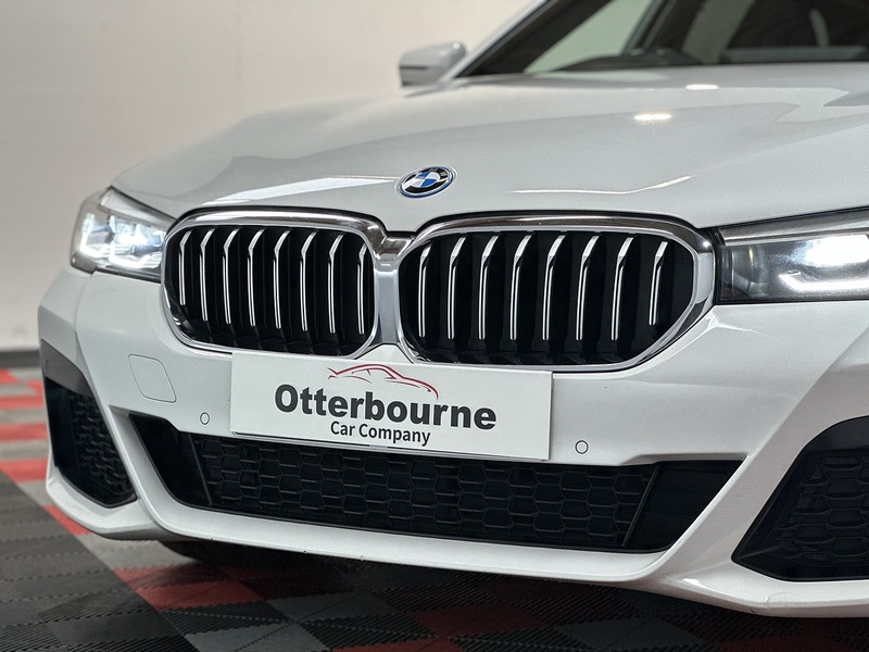BMW 5 Series 530e M Sport - U1339