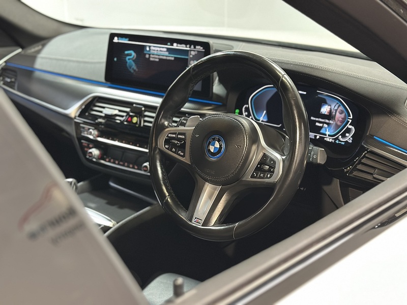 BMW 5 Series 530e M Sport - U1339