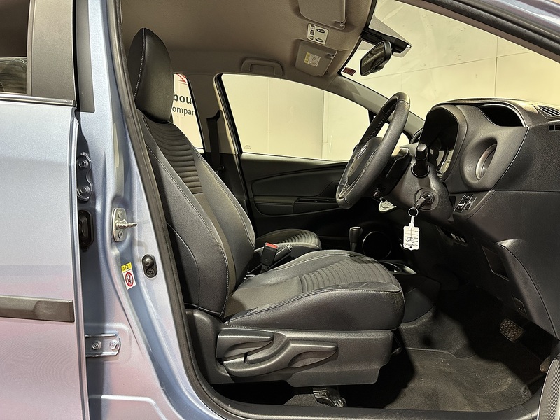 Toyota Yaris Dual VVT-i Excel - U1343