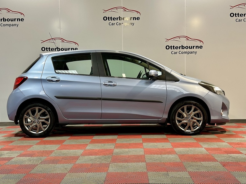 Toyota Yaris Dual VVT-i Excel - U1343