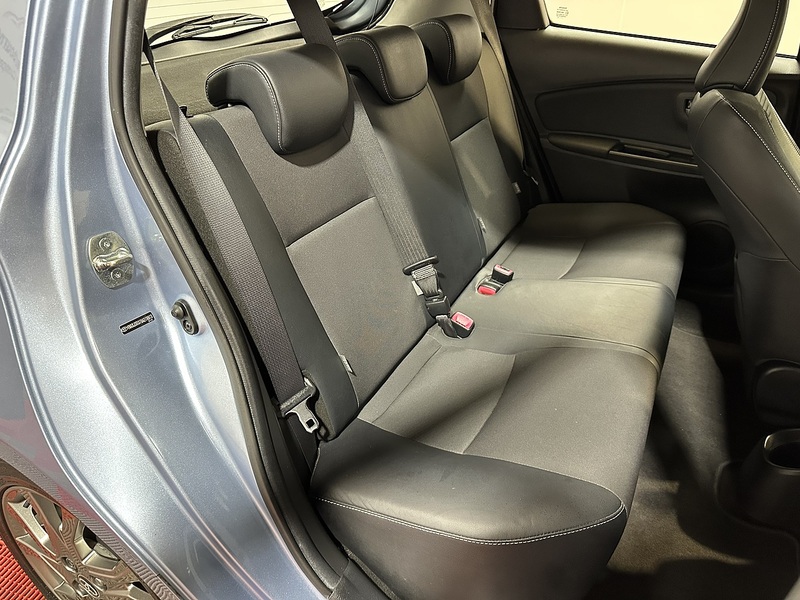 Toyota Yaris Dual VVT-i Excel - U1343