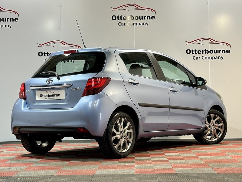 Toyota Yaris Dual VVT-i Excel - U1343