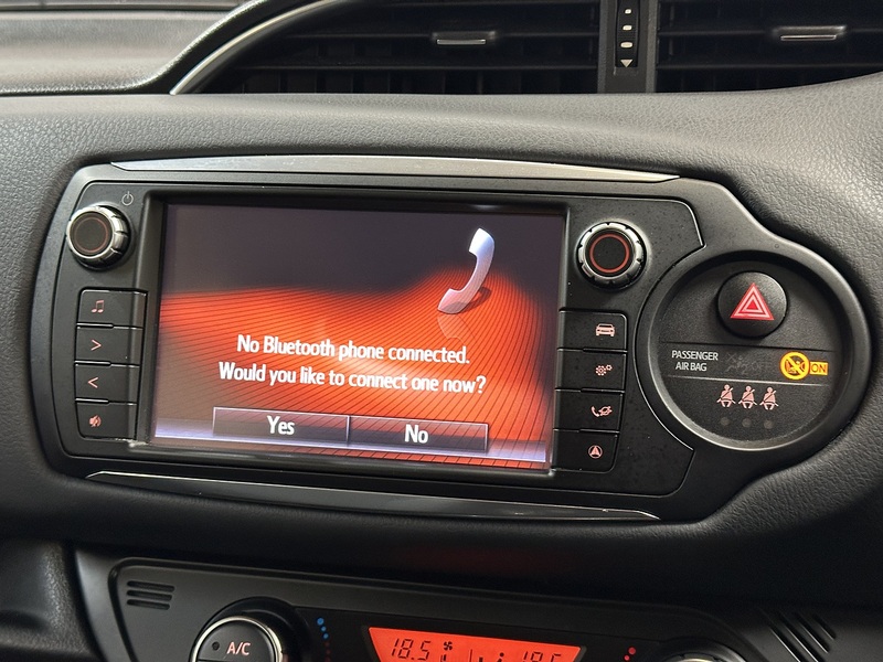 Toyota Yaris Dual VVT-i Excel - U1343