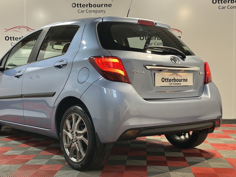 Toyota Yaris Dual VVT-i Excel - U1343