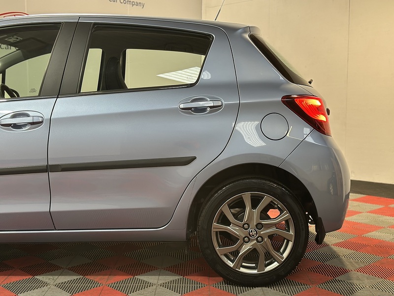 Toyota Yaris Dual VVT-i Excel - U1343