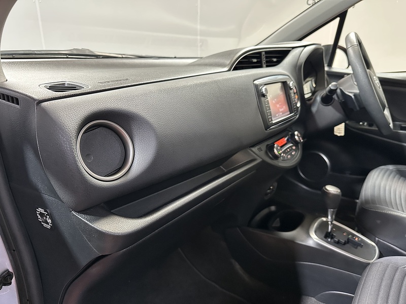 Toyota Yaris Dual VVT-i Excel - U1343