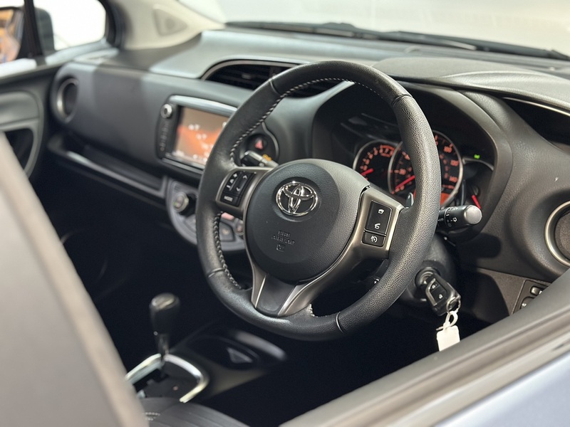 Toyota Yaris Dual VVT-i Excel - U1343