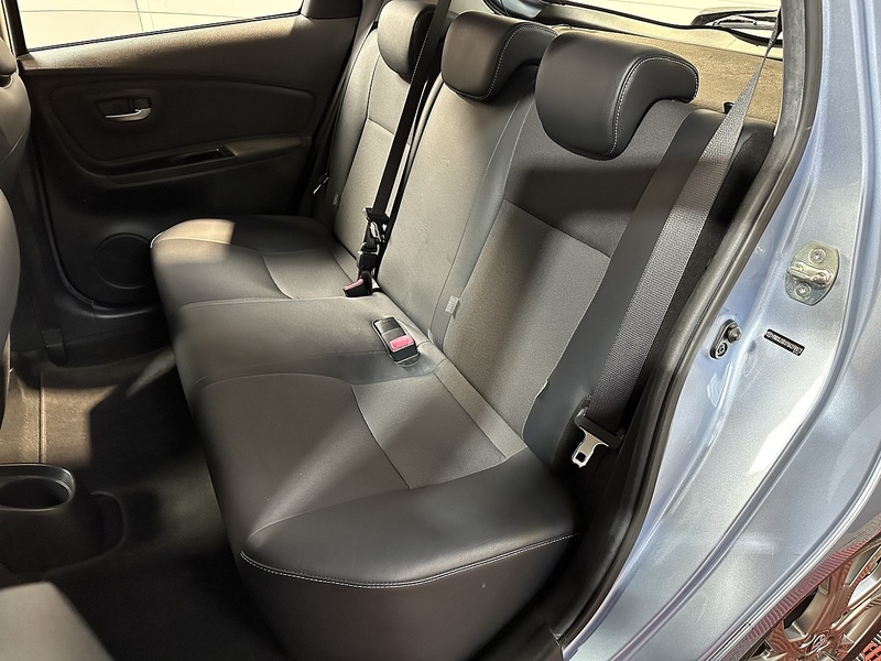 Toyota Yaris Dual VVT-i Excel - U1343