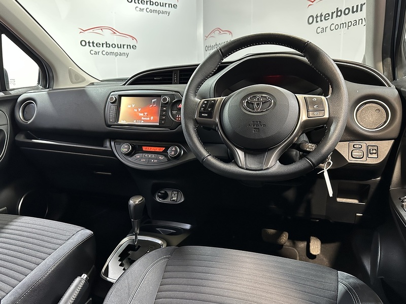 Toyota Yaris Dual VVT-i Excel - U1343