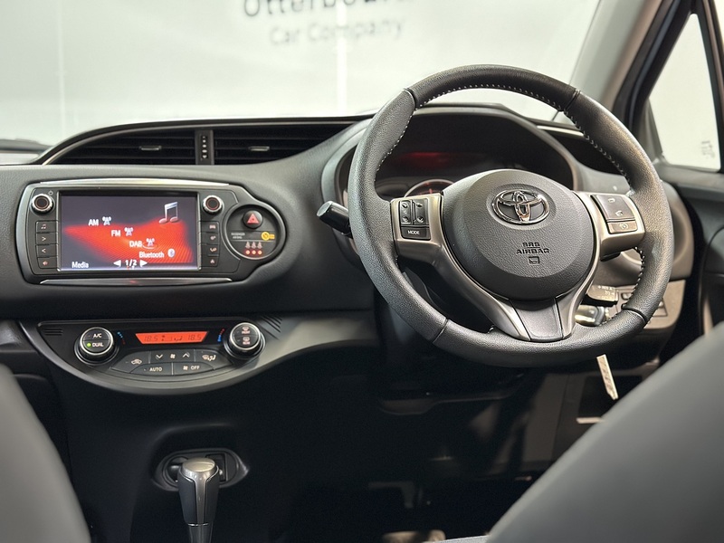 Toyota Yaris Dual VVT-i Excel - U1343