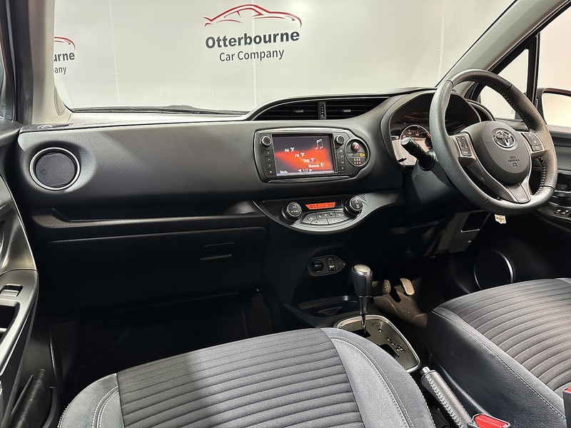 Toyota Yaris Dual VVT-i Excel - U1343