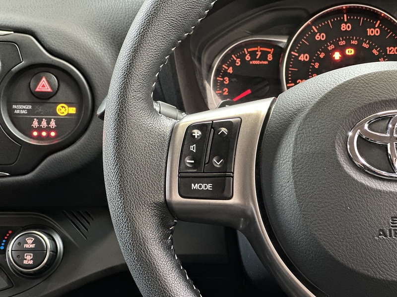 Toyota Yaris Dual VVT-i Excel - U1343