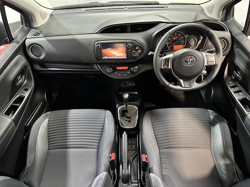 Toyota Yaris Dual VVT-i Excel - U1343