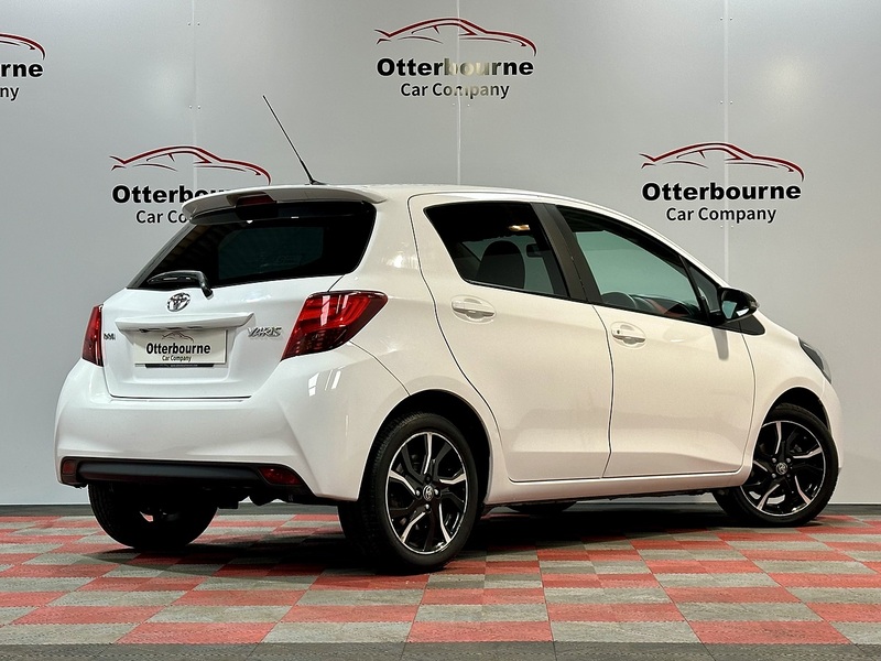 Toyota Yaris Dual VVT-i Sport - U1349