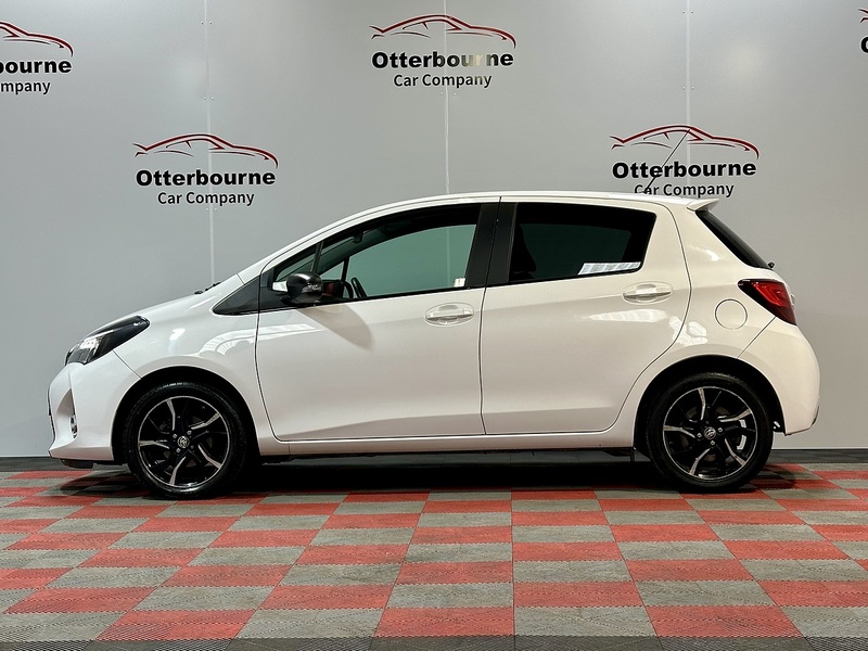 Toyota Yaris Dual VVT-i Sport - U1349