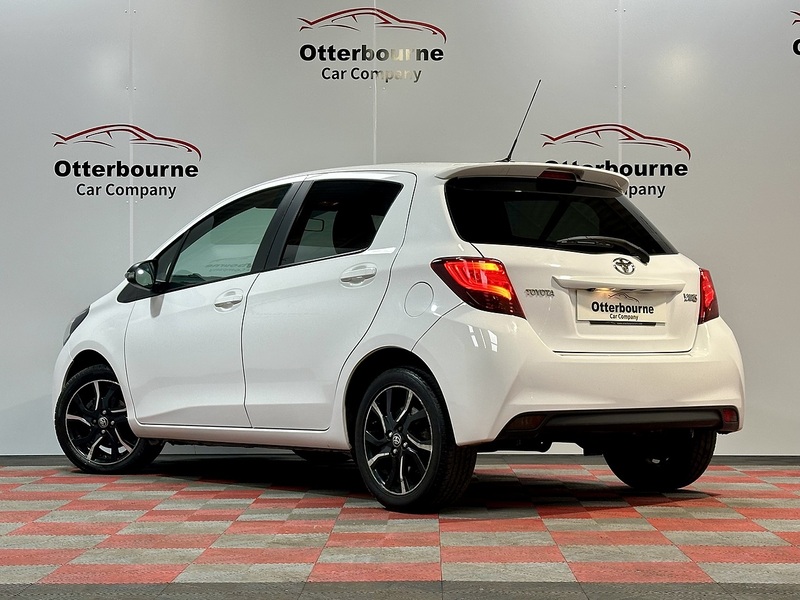 Toyota Yaris Dual VVT-i Sport - U1349