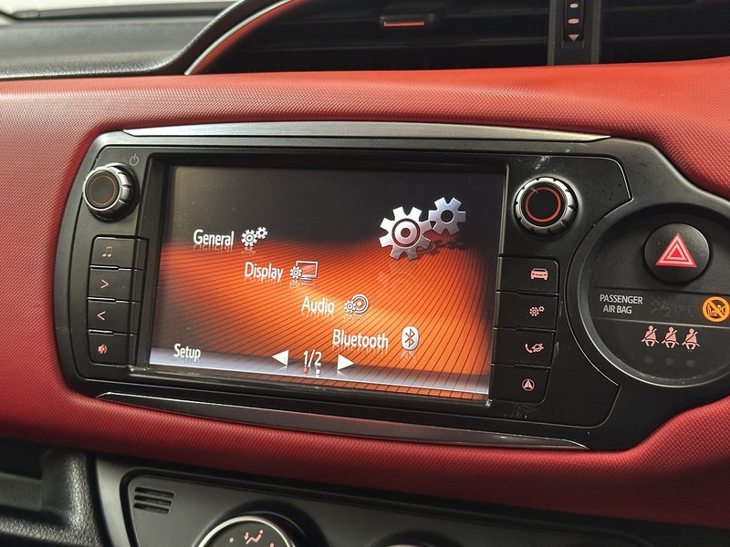 Toyota Yaris Dual VVT-i Sport - U1349