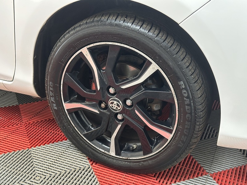 Toyota Yaris Dual VVT-i Sport - U1349