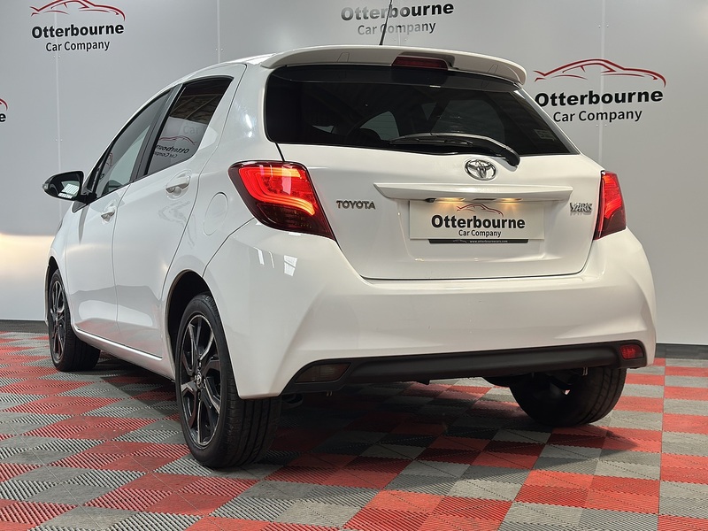 Toyota Yaris Dual VVT-i Sport - U1349