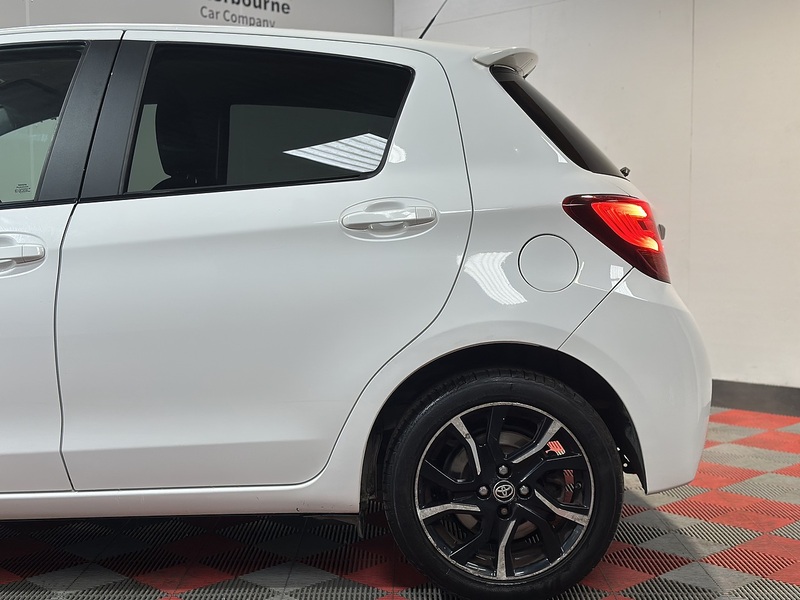 Toyota Yaris Dual VVT-i Sport - U1349