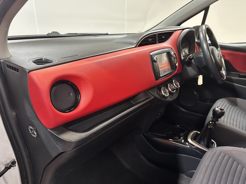 Toyota Yaris Dual VVT-i Sport - U1349