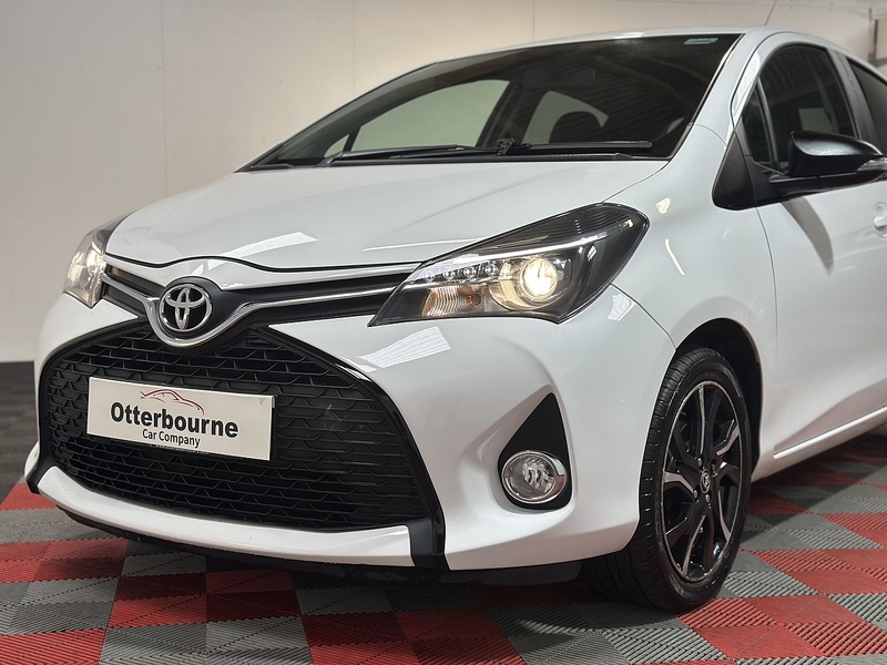 Toyota Yaris Dual VVT-i Sport - U1349