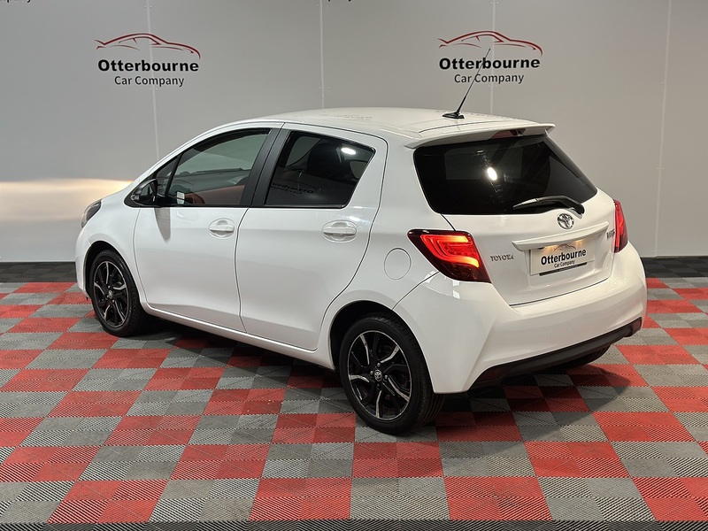 Toyota Yaris Dual VVT-i Sport - U1349