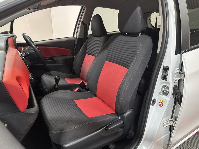 Toyota Yaris Dual VVT-i Sport - U1349