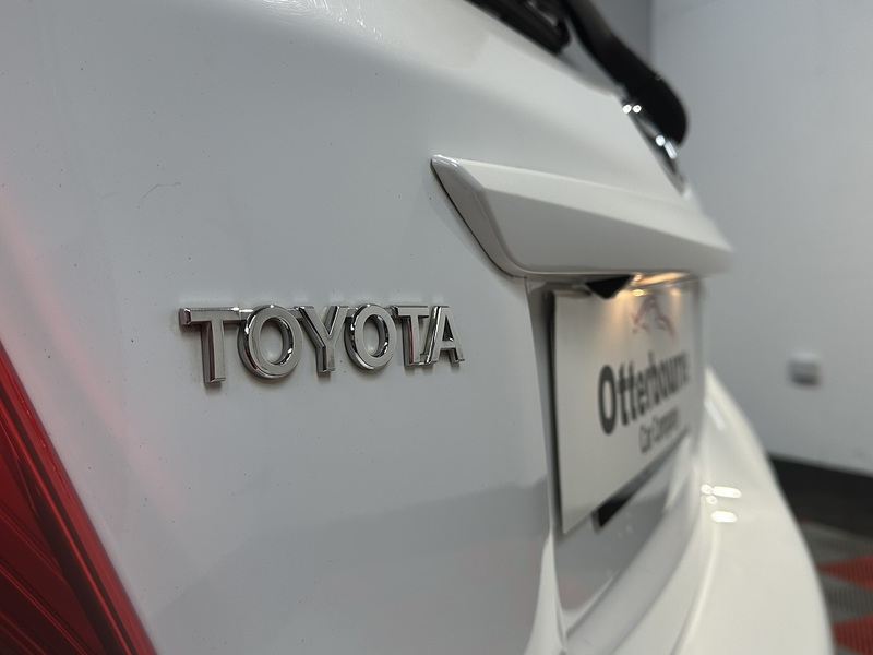 Toyota Yaris Dual VVT-i Sport - U1349