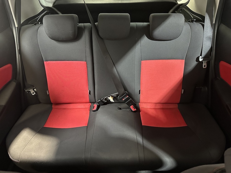 Toyota Yaris Dual VVT-i Sport - U1349