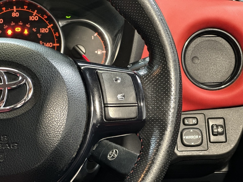 Toyota Yaris Dual VVT-i Sport - U1349