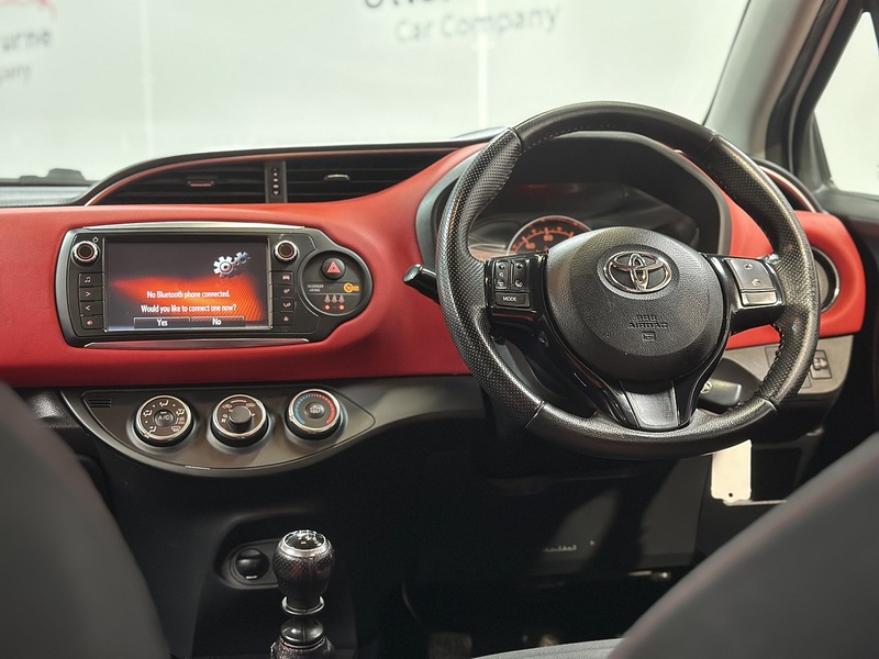 Toyota Yaris Dual VVT-i Sport - U1349