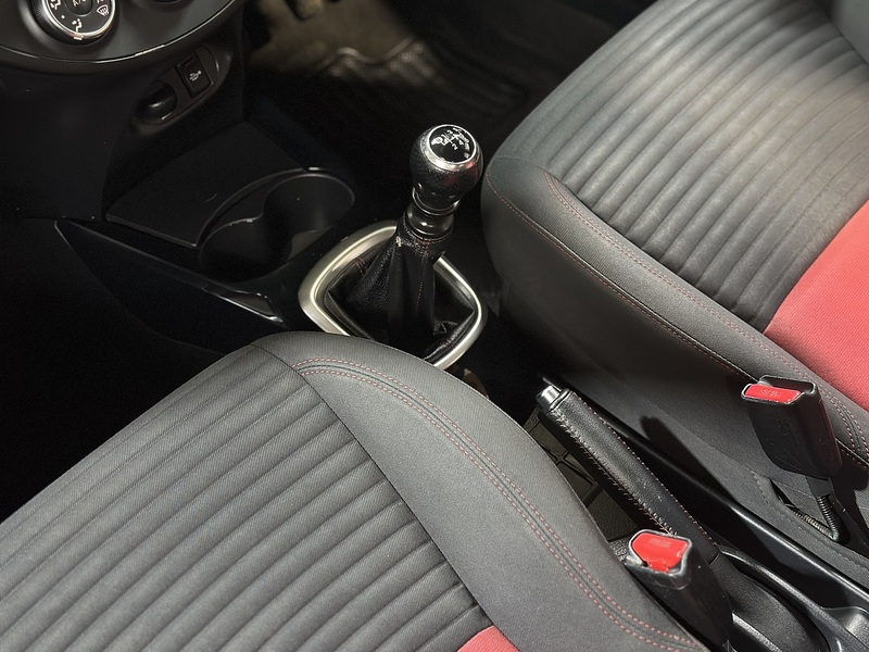 Toyota Yaris Dual VVT-i Sport - U1349